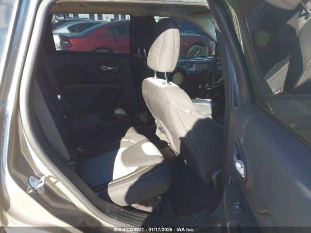 1C4PJLAB2GW354946 Jeep Cherokee Sport