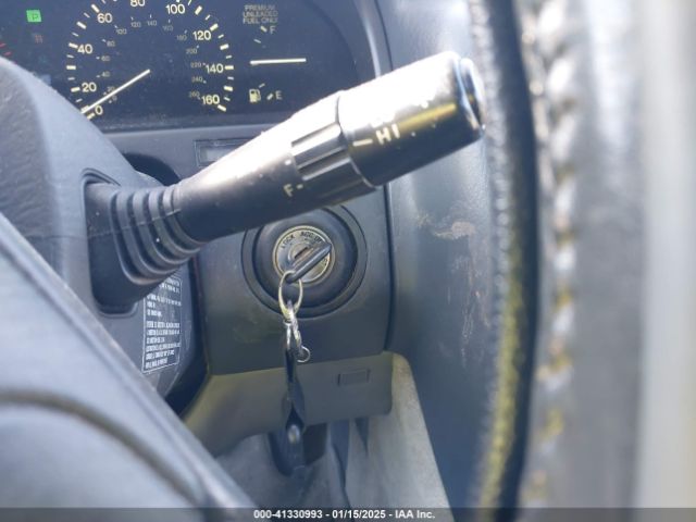 1990 LEXUS LS JT8UF11E9L0025885 Photo 10