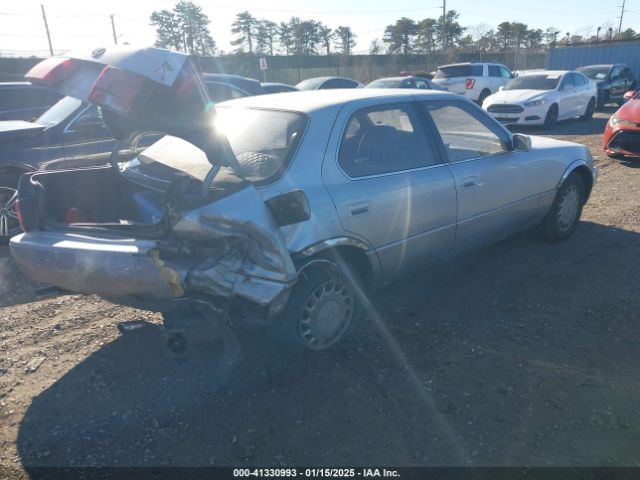 1990 LEXUS LS JT8UF11E9L0025885 Photo 3