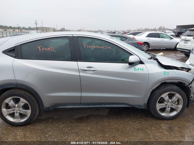 Honda HR-V LX 2018 3CZRU5H31JG702732 Image 14