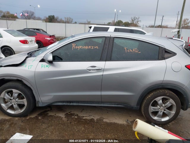 Honda HR-V LX 2018 3CZRU5H31JG702732 Image 15
