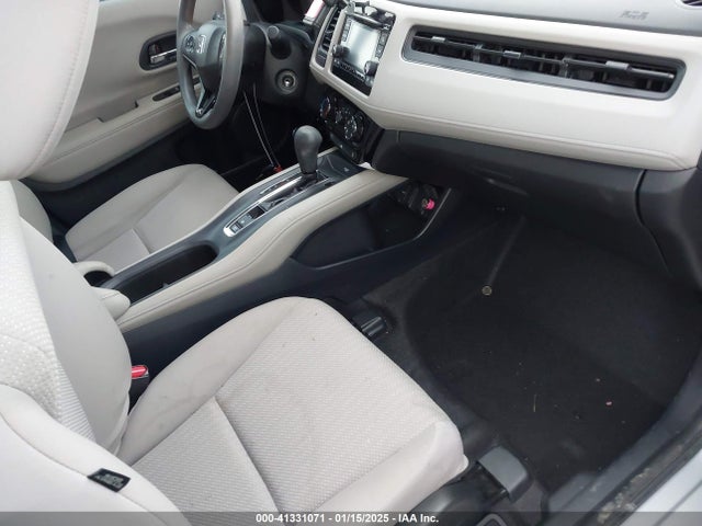 Honda HR-V LX 2018 3CZRU5H31JG702732 Image 5