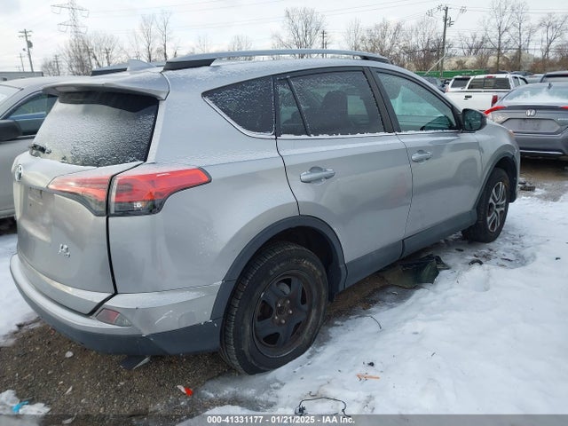 Toyota RAV4 LE 2017 2T3BFREV9HW550630 Image 4