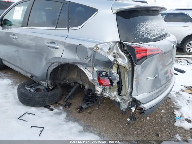 Toyota RAV4 LE 2017 2T3BFREV9HW550630 Image 6