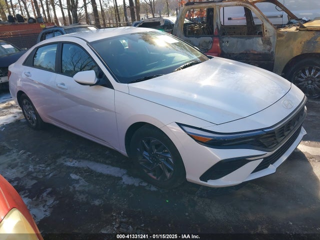 Hyundai ELANTRA SEL 2024 KMHLM4DG0RU769504 Image 17