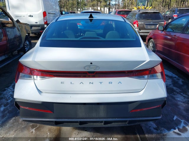 Hyundai ELANTRA SEL 2024 KMHLM4DG0RU769504 Image 32