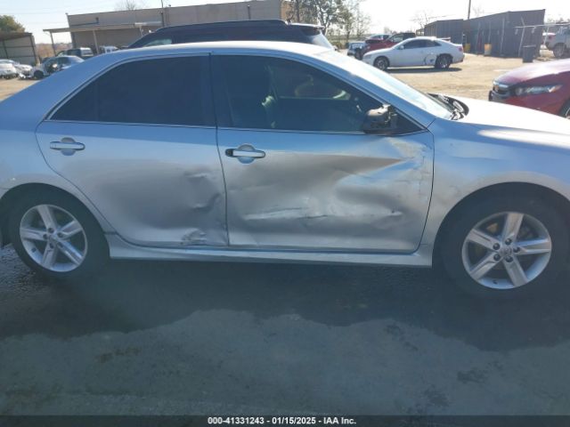 4T1BF1FK3EU424791 Toyota CAMRY SE