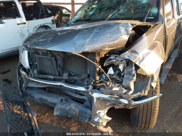 1N6AD0ER3KN738460 Nissan Frontier Sl