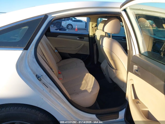 5NPE24AF0JH606798 Hyundai SONATA SE