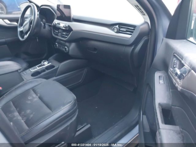1FMCU0CZ8NUA26529 Ford Escape Sel Hybrid