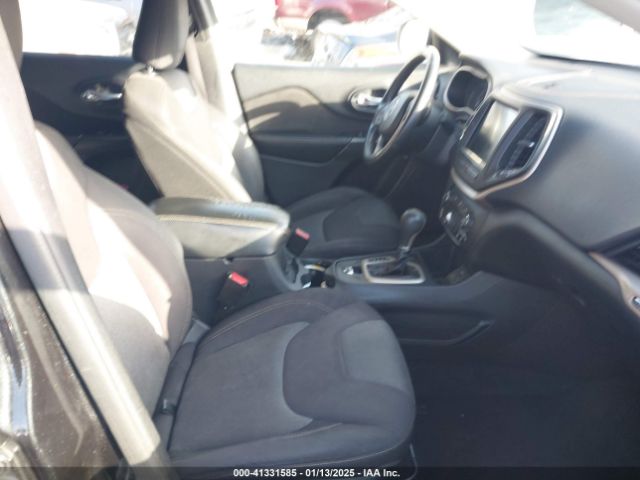 1C4PJLCS5EW105809 Jeep Cherokee Latitude