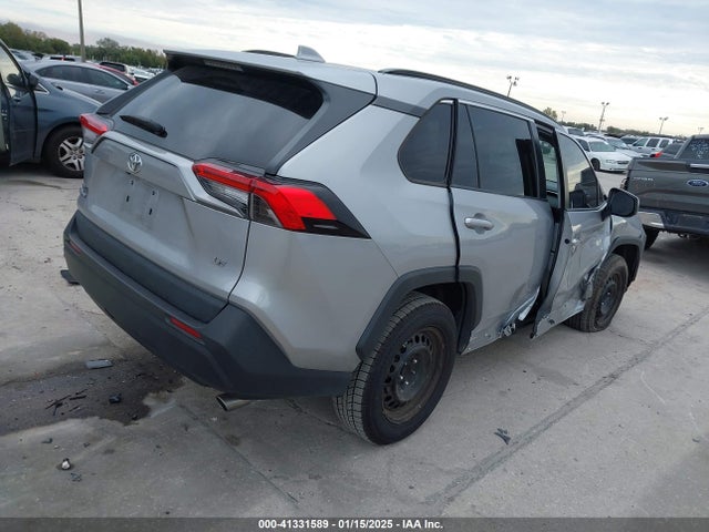 Toyota RAV4 LE 2021 2T3H1RFV3MW152217 Image 4