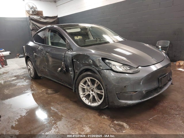 2022 TESLA MODEL Y 7SAYGDEEXNF423142 Photo 0