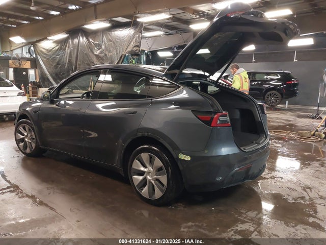 2022 TESLA MODEL Y 7SAYGDEEXNF423142 Photo 2