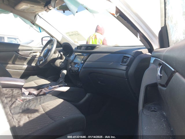 5N1AT2MV3JC848883 Nissan ROGUE SV
