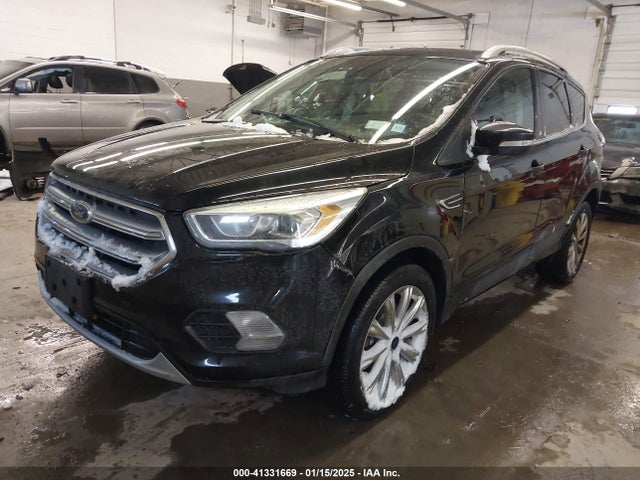 1FMCU9JD4HUA30805 Ford Escape Titanium