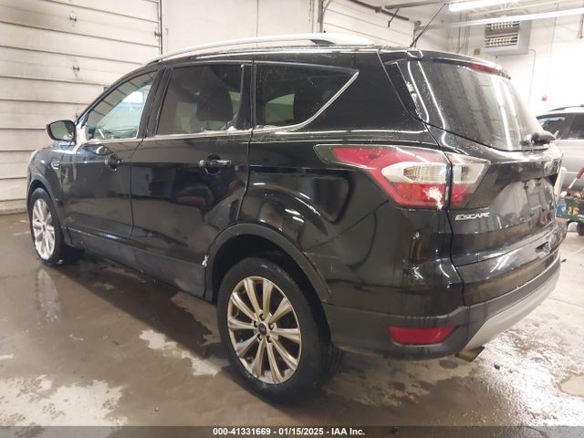 1FMCU9JD4HUA30805 Ford Escape Titanium