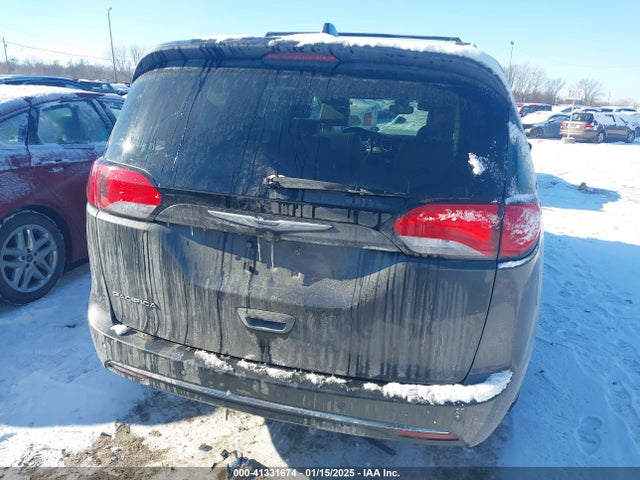 Chrysler Pacifica 2017 2C4RC1BG9HR503445 Image 16