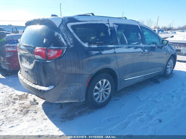 2C4RC1BG9HR503445 Chrysler Pacifica