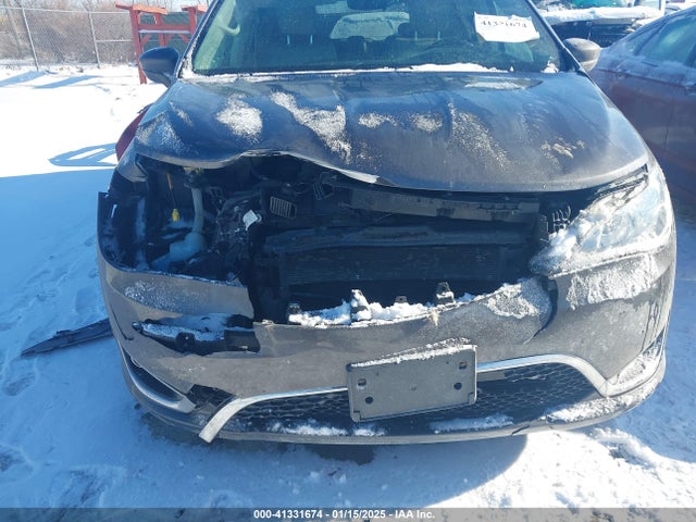 2C4RC1BG9HR503445 Chrysler Pacifica