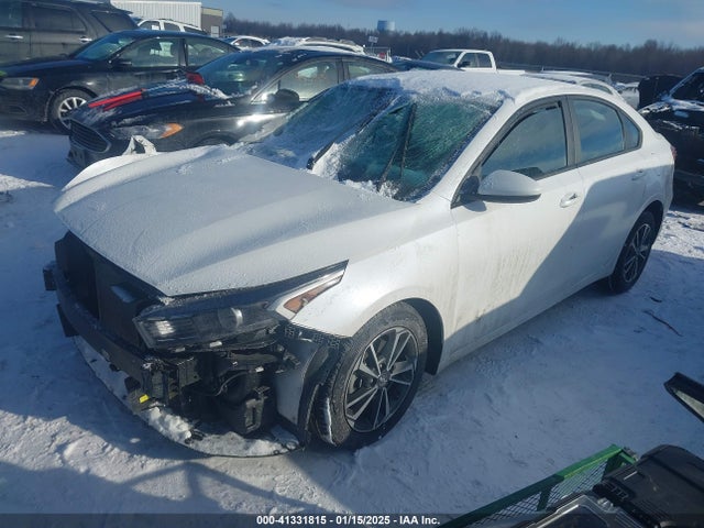 41331815 :رقم المزاد ، 3KPF24AD9PE577155 vin ، 2023 Kia Forte Lxs مزاد بيع