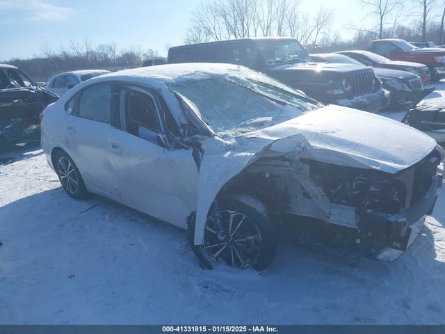 41331815 :رقم المزاد ، 3KPF24AD9PE577155 vin ، 2023 Kia Forte Lxs مزاد بيع