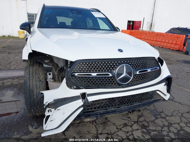 W1NKM4HB8RF115202 Mercedes-Benz m254