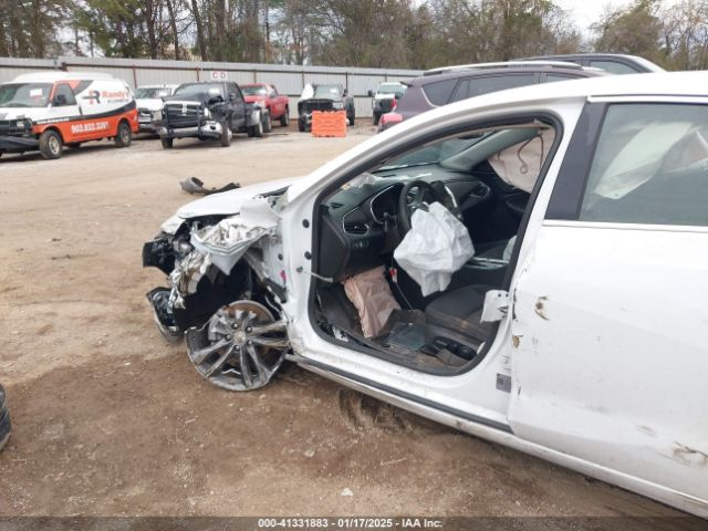 1G1ZD5ST5MF064627 Chevrolet Malibu Fwd Lt