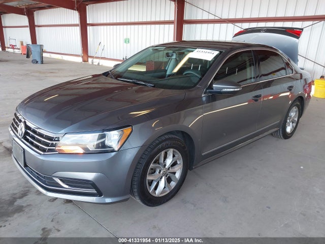 1VWAT7A35GC048306 Volkswagen Passat 1.8t S