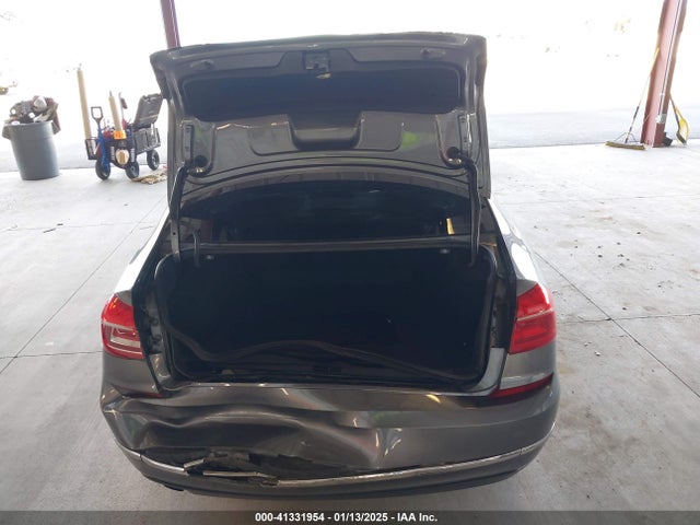 1VWAT7A35GC048306 Volkswagen Passat 1.8t S