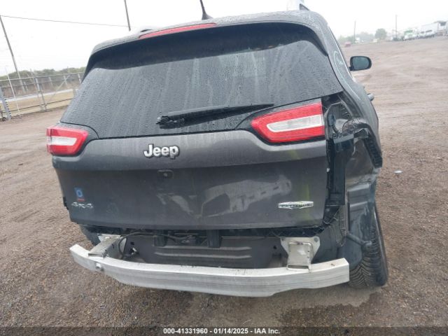 1C4PJMLX9JD618973 Jeep Cherokee Latitude Plus 4x4