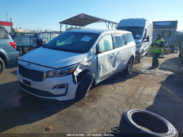 KNDMB5C18K6540726 KIA SEDONA LX