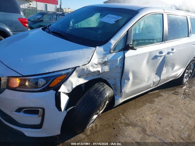 KNDMB5C18K6540726 KIA SEDONA LX