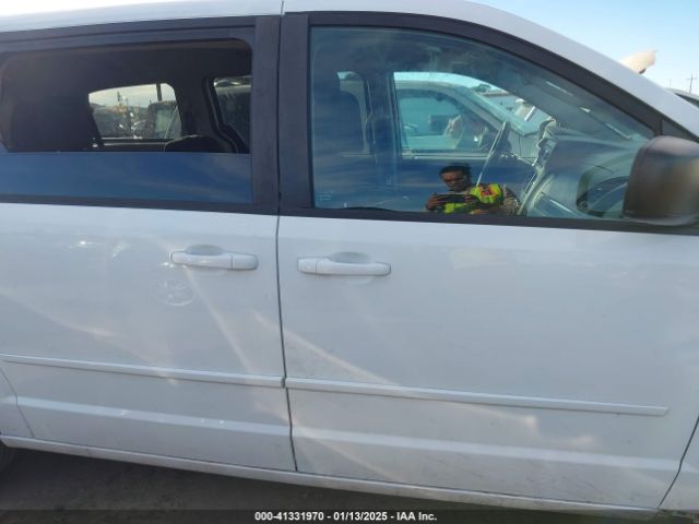 2C4RDGBG6GR105835 Dodge Grand Caravan Se