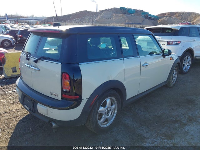 2009 MINI COOPER CLUBMAN WMWML33509TX34602 Photo 3