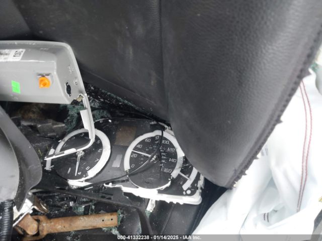 19UUB1F33HA008913 Acura TLX