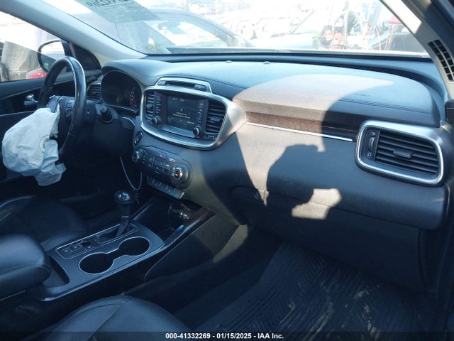5XYPHDA54JG410997 KIA Sorento 3.3l Ex