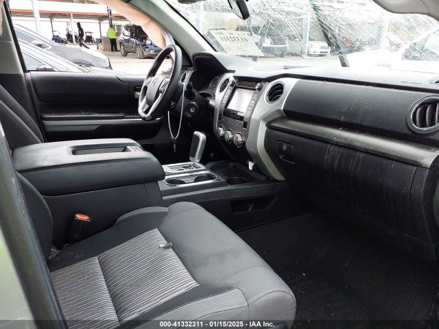 5TFEM5F11FX086460 Toyota Tundra Sr5 4.6l V8