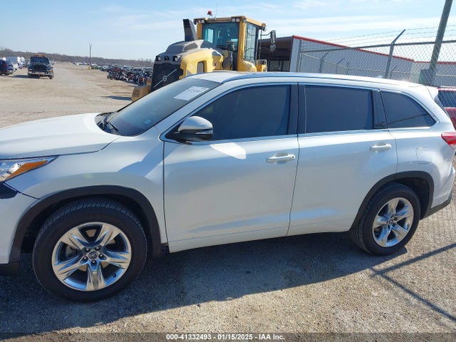 Toyota Highlander 2018 5TDYZRFH3JS256822 Image 14