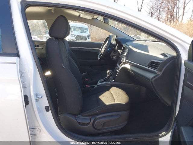Hyundai ELANTRA SE 2019 5NPD74LF1KH432090 Image 5