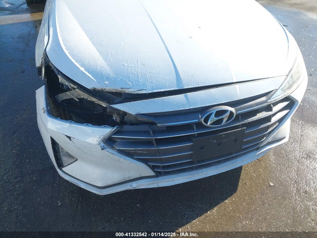Hyundai ELANTRA SE 2019 5NPD74LF1KH432090 Image 6