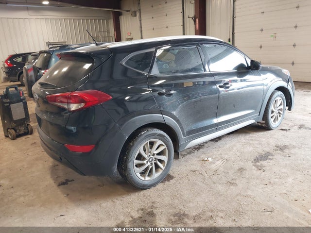 KM8J33A45HU453254 Hyundai TUCSON SE