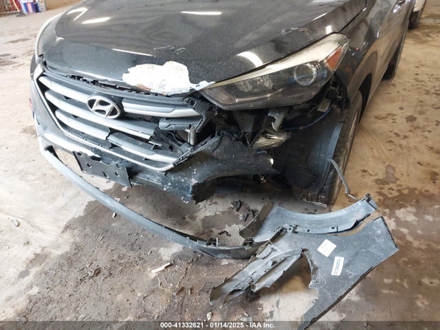 KM8J33A45HU453254 Hyundai TUCSON SE