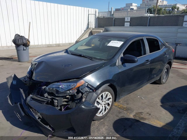 Toyota COROLLA LE 2017 2T1BURHE9HC928585 Image 2