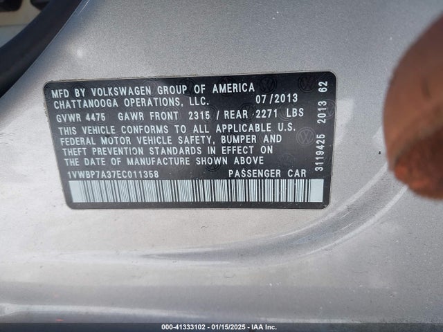 Volkswagen Passat 2014 1VWBP7A37EC011358 Image 9