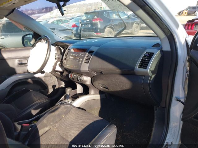 2011 MITSUBISHI OUTLANDER JA4JT3AW9BU015991 Photo 4