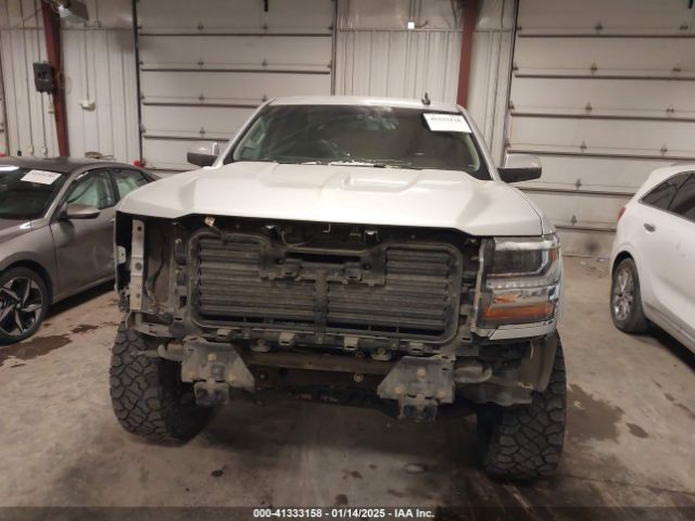 1GCVKREC1JZ322957 Chevrolet Silverado 1500 1lt/2lt