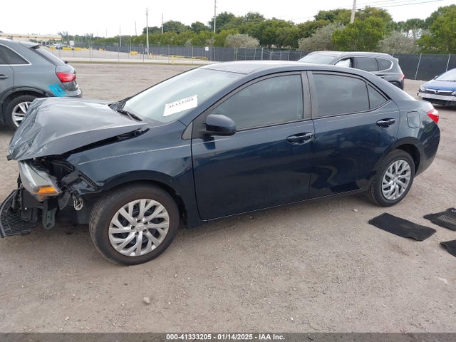 Toyota COROLLA LE 2018 2T1BURHE0JC980290 Image 2