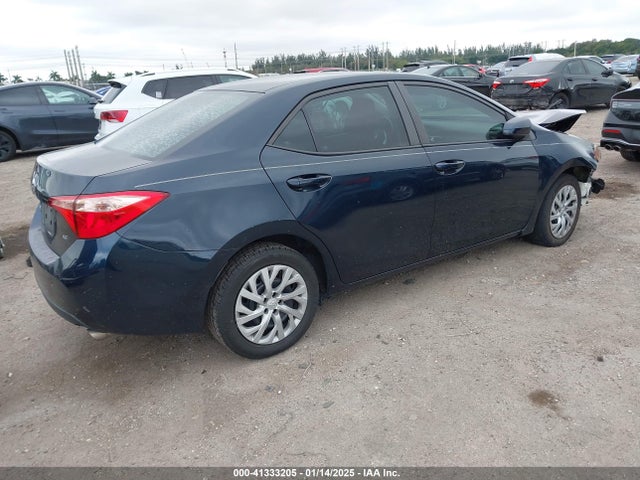 Toyota COROLLA LE 2018 2T1BURHE0JC980290 Image 4