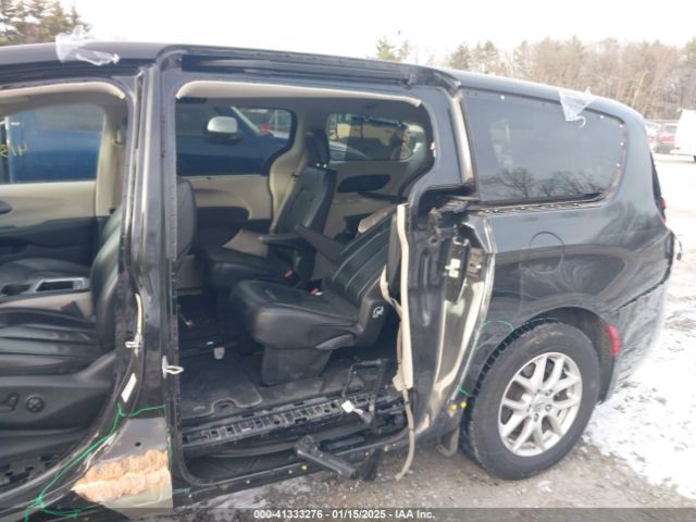 2022 CHRYSLER PACIFICA 2C4RC1BG3NR128860 Photo 5